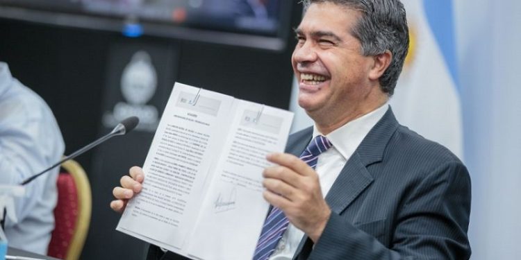 Capitanich firmó acuerdo con Nación para la pavimentación las avenidas Marconi y Nahuel Huapi