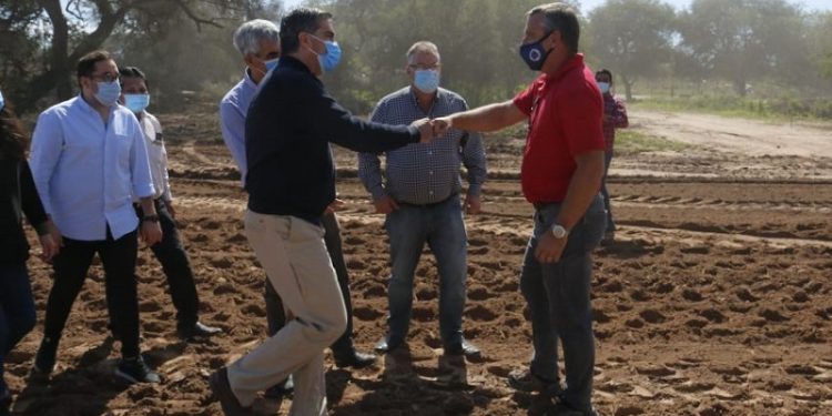 Acceso a la tierra: el gobierno entregó títulos de propiedad rural a 31 productores de General San Martín y Colonias Unidas