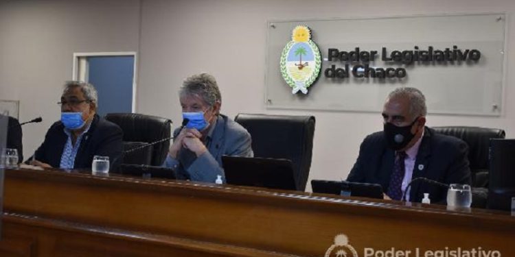 Legislatura: Aprueban licencias para beneficiar a docentes que estén en condiciones de jubilarse