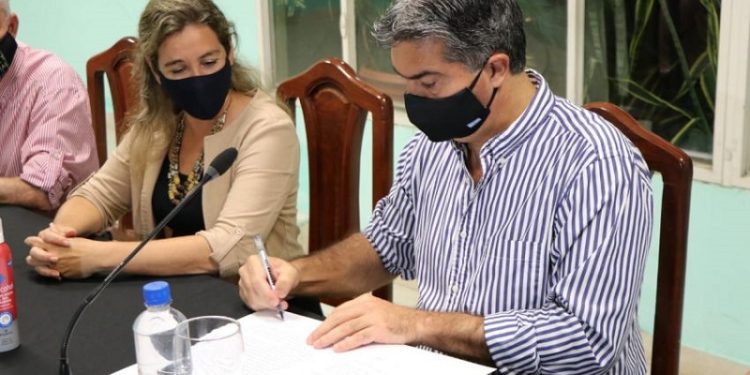 Ex Campo de Tiro: Capitanich otorgó 150 lotes para construcción de viviendas a los trabajadores de Vialidad Provincial