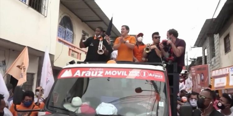 Segunda Vuelta en Ecuador: Jornada electoral marcada por poca credibilidad en CNE