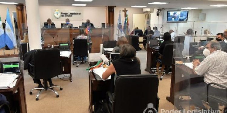 Para cuidar la salud de los adultos mayores, Diputados aprobó la suspensión de las elecciones del INSSSEP