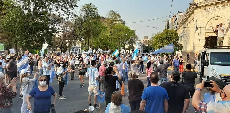 Atilio Fanti: “Esta gente se está valiendo del dolor de otros para seguir propagando el virus y debilitar a un gobierno”