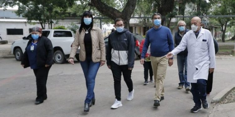 Capitanich recorrió las obras de refacción integral de diversas áreas del Hospital Perrando
