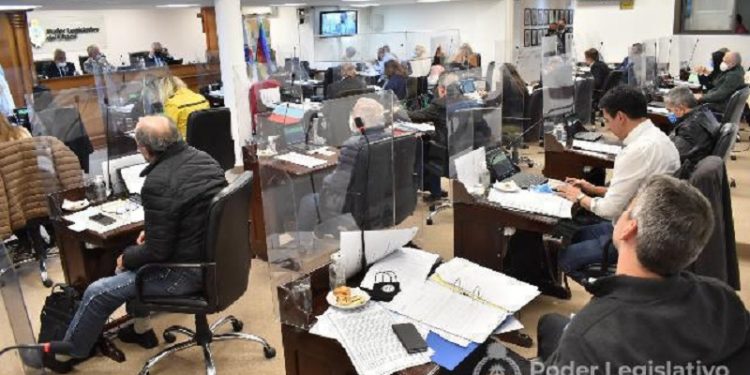Legislatura: Establecen por ley un régimen simplificado provincial del impuesto sobre los ingresos brutos