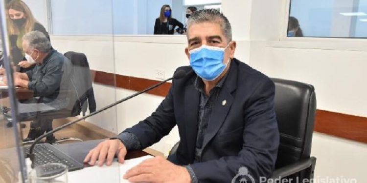 El diputado Juan Carlos Ayala saludó a las y los periodistas en su día