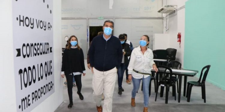 Noches sin frío: el gobierno provincial habilitó un nuevo parador nocturno para personas en situación de calle