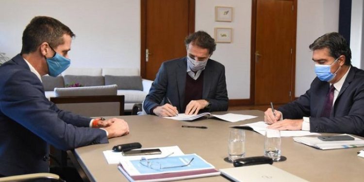 Capitanich acordó con nación millonaria inversión en obras de agua potable, cloacas, energía y transporte