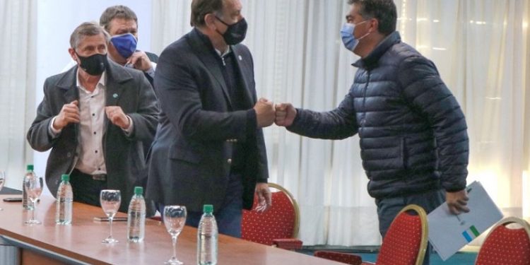 Capitanich se reunió con representantes de la Mesa Nacional de Enlace