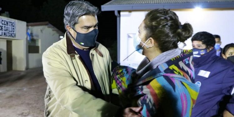 En Quitilipi, Capitanich y Rach Quiroga inauguraron un centro de salud y obras de iluminación
