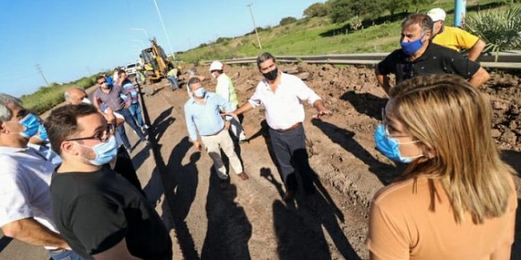 Con una inversión de $ 597.936.174,70 ejecutan la pavimentación del acceso y el playón de carga del puerto de Barranqueras
