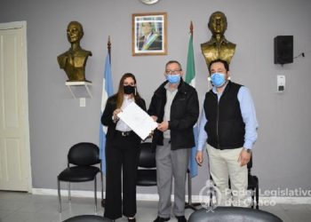 Pedrini entregó la declaración de interés provincial a integrantes de la Fundación el Milagro por sus actividades