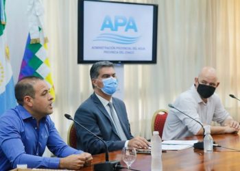 Capitanich abrió sobres de licitación para la construcción del sistema de desagües cloacales en Colonia Elisa