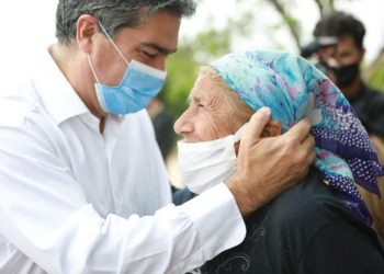 Acceso a la vivienda y a la tierra: Capitanich entregó títulos de propiedad urbana y rural en Sáenz Peña