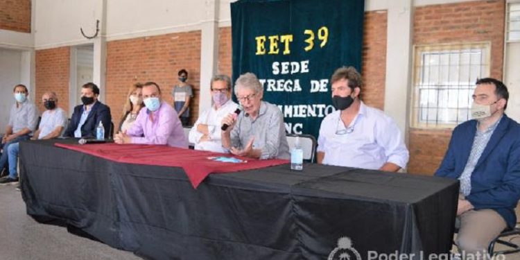 Sager: “Estamos dando un paso importante para que nuestros estudiantes incorporen tecnología de última generación en su formación”