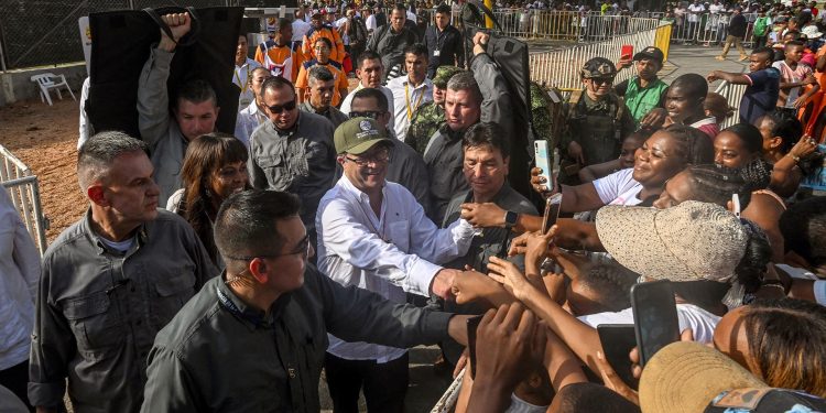 Colombia: Petro suspendió el cese del fuego con disidencias de las FARC