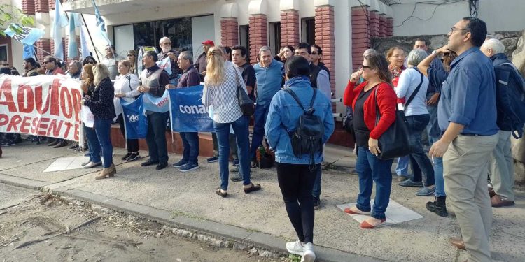 Denuncian problemas en el pago de salarios en la UNaF y la describen como “un nido PRO”