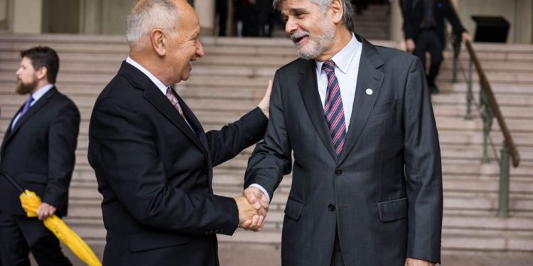 El argentino Luis Caffarelli recibió el «Nobel» de matemática: «La educación pública fue excepcional y clave para mi formación»