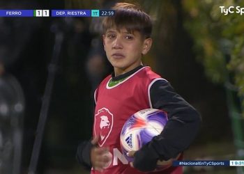El inolvidable gol de Ferro que llegó gracias a la asistencia del chico alcanzapelotas