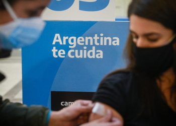 El país superó el 50% de vacunados mayores de 18 años