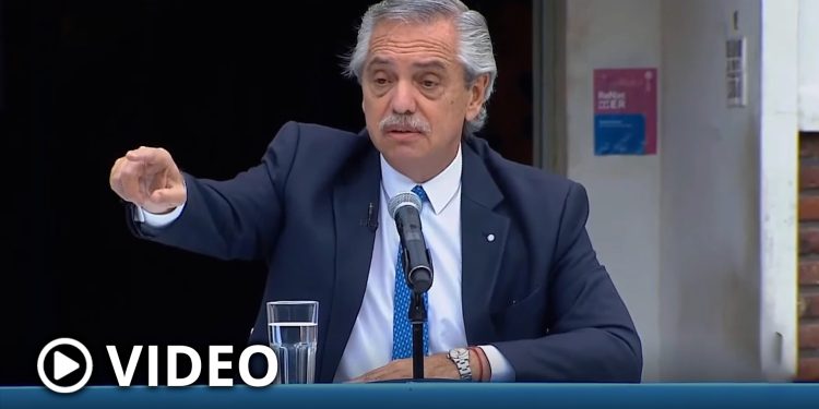 Fernández pidió “no entregar el poder a los que redujeron el 13% a los jubilados”