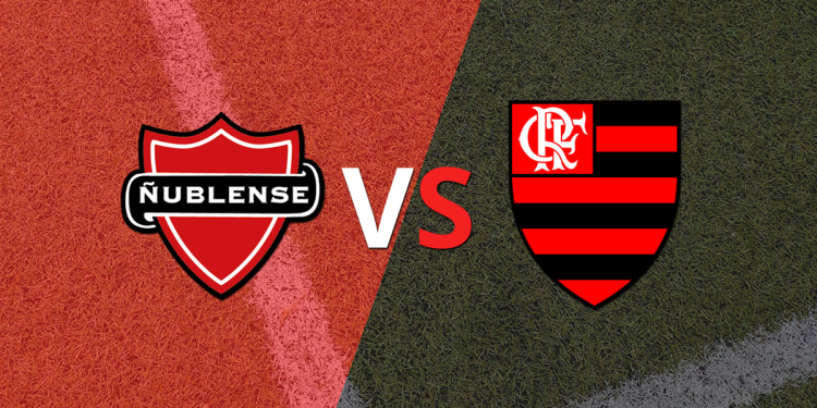 Inicia el partido entre Ñublense y Flamengo