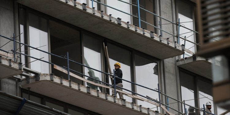 La construcción alcanzó en febrero un récord histórico de empleo registrado