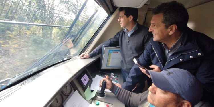 La primera foto después de la Plaza del 25M: Wado de Pedro y Massa juntos en un acto