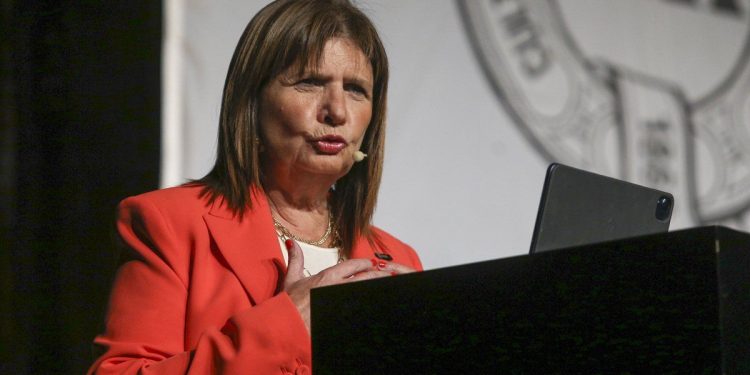 Patricia Bullrich saludó candidatura de Jorge Macri: “Eras vos”