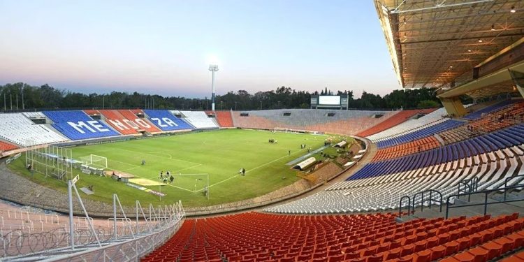 Polémica: la FIFA ganó y sacaron a las Malvinas del estadio en Mendoza