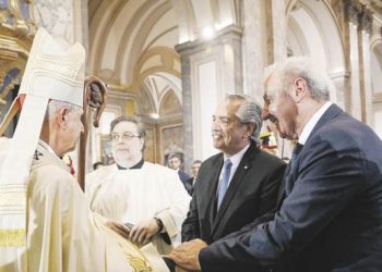 Poli reclamó un gesto de unidad política