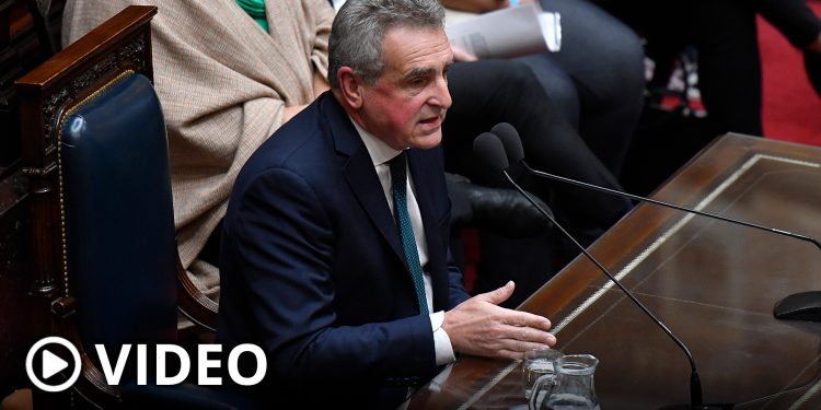 Ante Diputados, Agustín Rossi defendió la política de generación de empleo