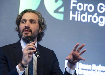 Cafiero criticó la política de Macri “arrodillado a los intereses de Trump y Bolsonaro”