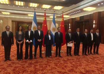 Cecilia Moreau abogó por la cooperación bilateral ante la Asamblea Popular Nacional china