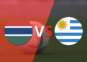 Comienza el juego entre Gambia y Uruguay en el estadio Único Madre de Ciudades