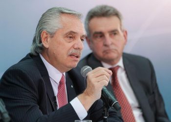 Con Juntos por el Cambio en plena interna, Alberto se mostró con Rossi y se la picó al kirchnerismo