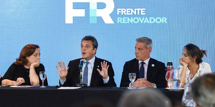 Congreso del Frente Renovador: la agenda de Massa y la rosca de cara al debate de las PASO