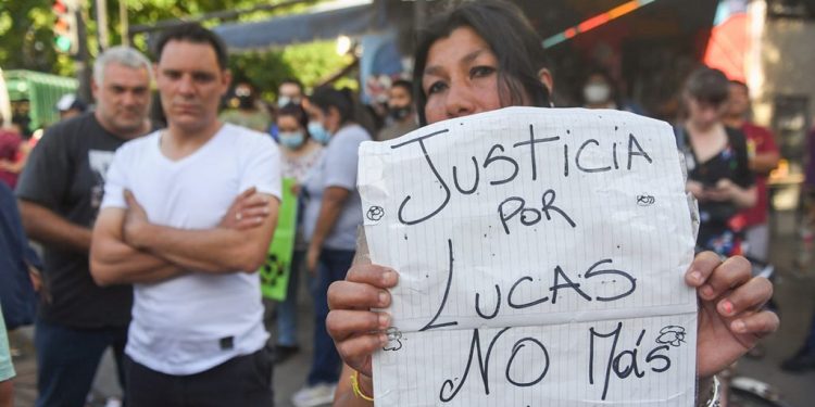 Crimen de Lucas: el policía detenido negó haberle plantado el arma a la víctima