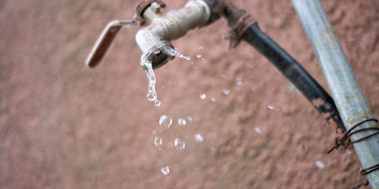 Crisis del agua: Peña propone cobrar un canon a empresas que sean grandes consumidoras