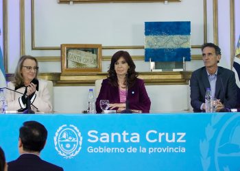 Cristina convocó a “volver a ejercer amor por la Patria”