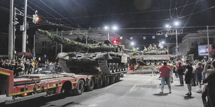 EE.UU. se esperanza con que el reto mercenario sea el inicio de una crisis terminal para Putin