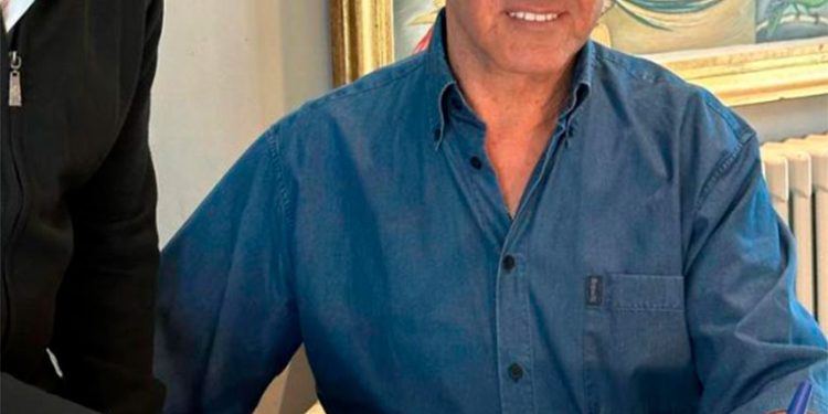 El kirchnerismo le «presta» los avales a la candidatura de Scioli y en UP las negociaciones siguen a todo vapor