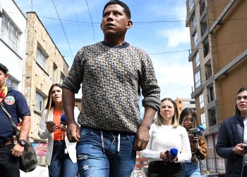 El padre de los cuatro niños rescatados en la selva dijo que está amenazado de muerte