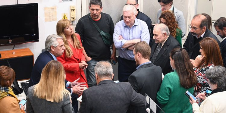 El Presidente saludó a la prensa acreditada en Casa Rosada por el Día del Periodista