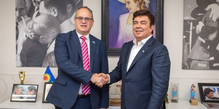 Fernando Espinoza recibió en La Matanza al embajador de Israel, Eyal Sela
