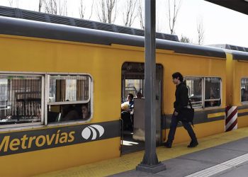 Gremios ferroviarios convocaron a paros de trenes para miércoles y jueves