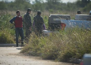 Hoy peritan los restos quemados de una valija, ropa y una llave que podrían ser de Cecilia
