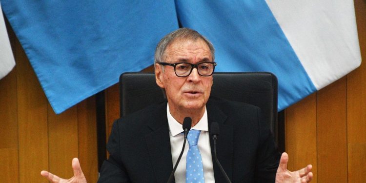 Juan Schiaretti inscribió la alianza “Hacemos por Nuestro País” para competir en las PASO