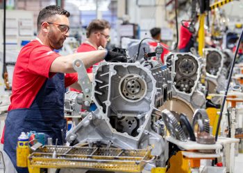 La industria creció 2,5 % en el primer cuatrimestre y mostró solidez