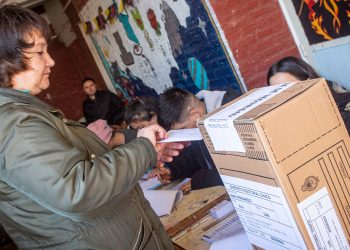 La madre de Cecilia votó con “bronca” y convocó a una ceremonia para despedir a su hija